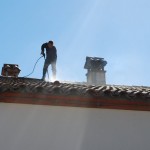 Nettoyage toiture à Argelès sur Mer, 66 par Salvador Uceda, maçonnerie générale traditionnelle catalane